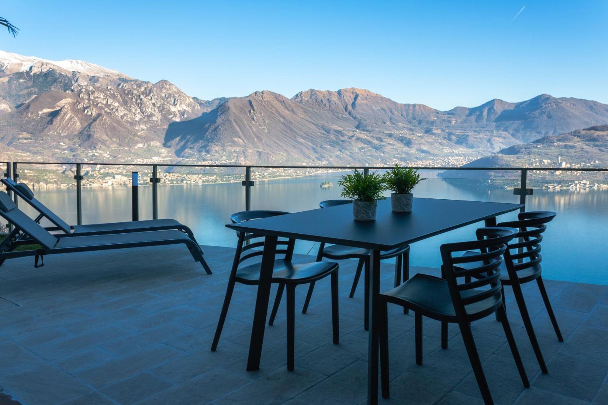 Mia Isola With Lake View, Garden And Swimming Pool Parzanica Exteriér fotografie